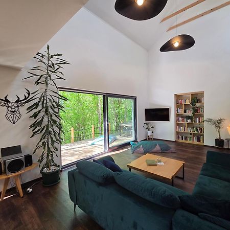 Tree Elements Treehouse Retreat Apartman Szluin Kültér fotó