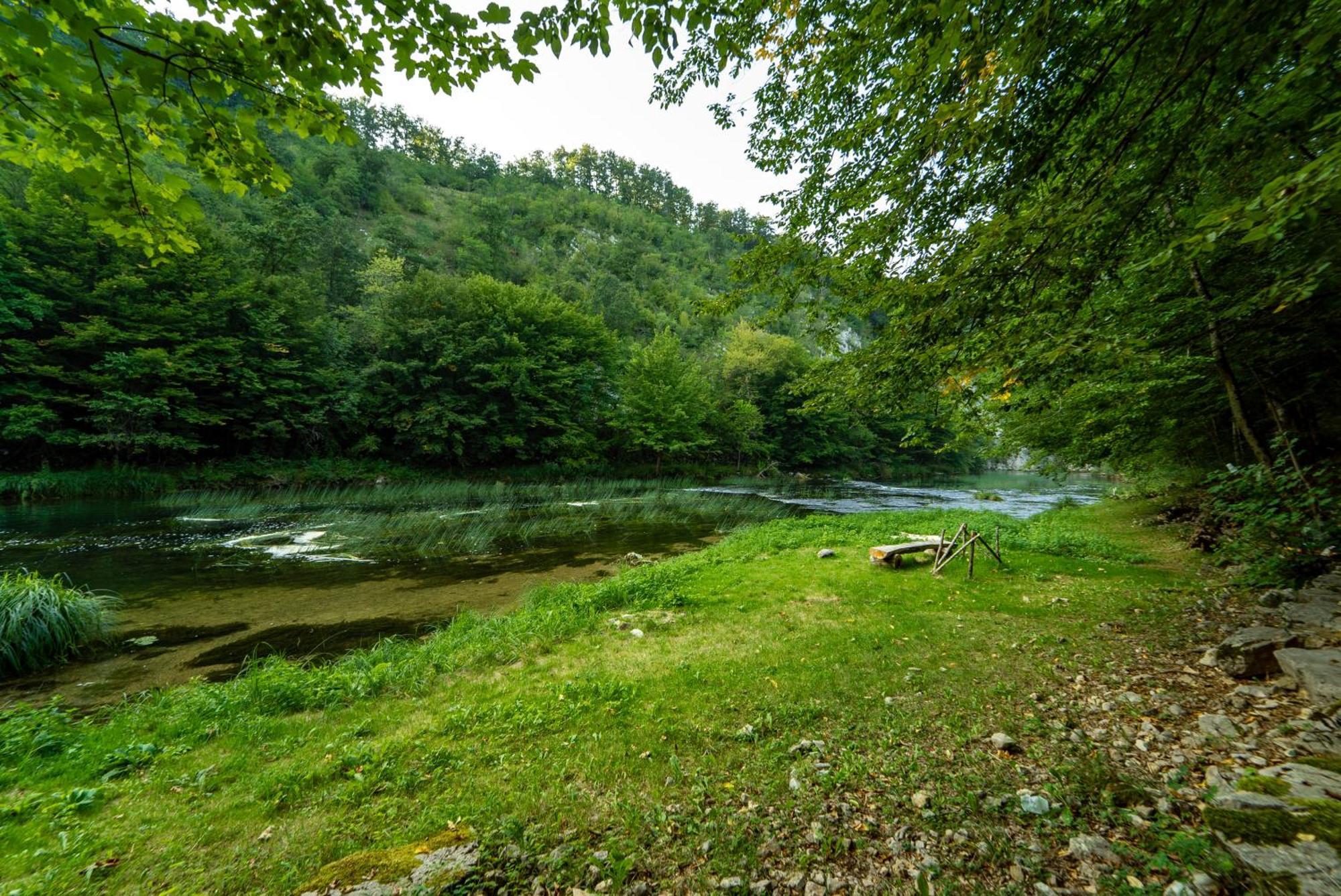 Tree Elements Treehouse Retreat Apartman Szluin Kültér fotó