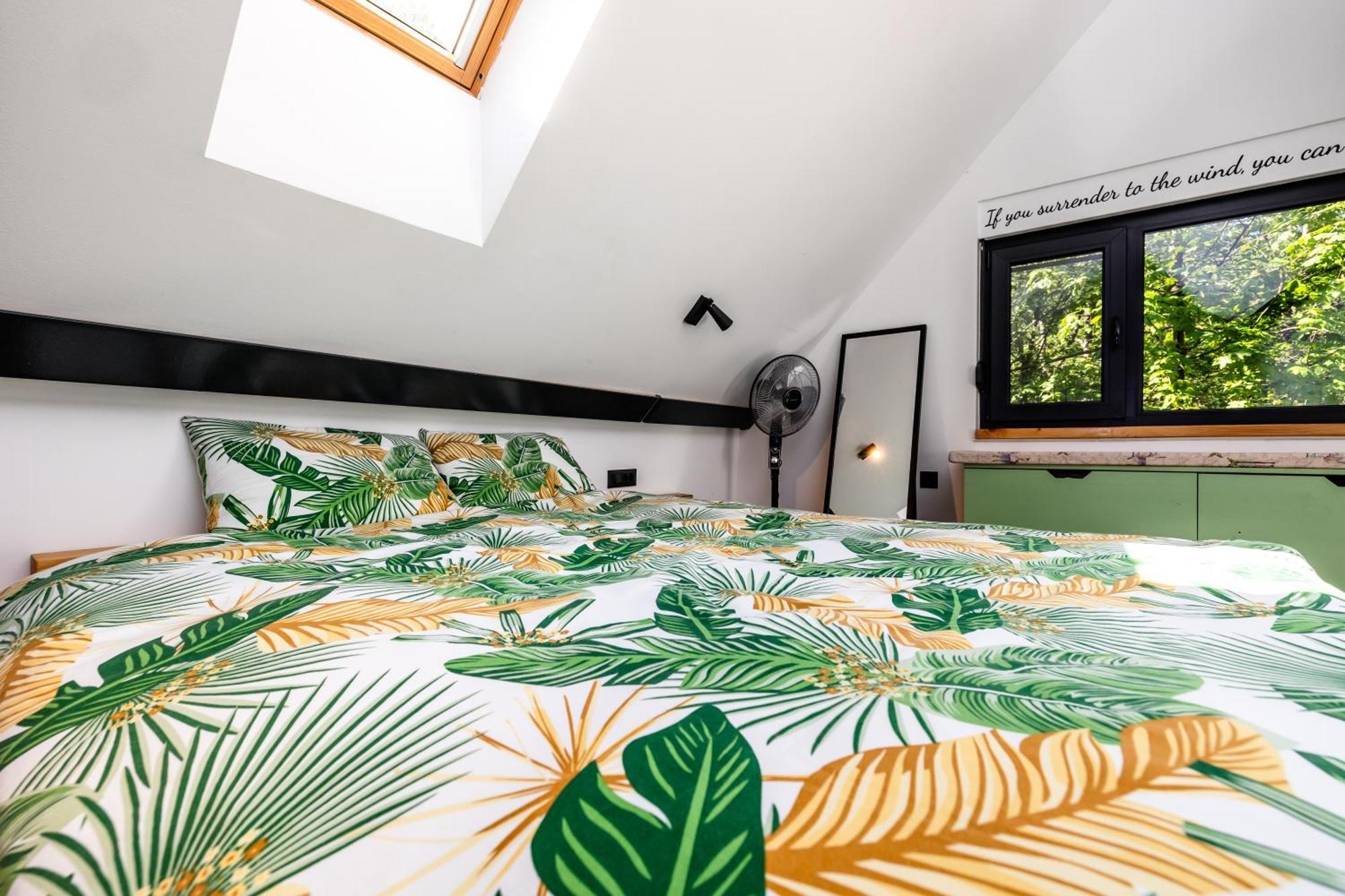 Tree Elements Treehouse Retreat Apartman Szluin Kültér fotó