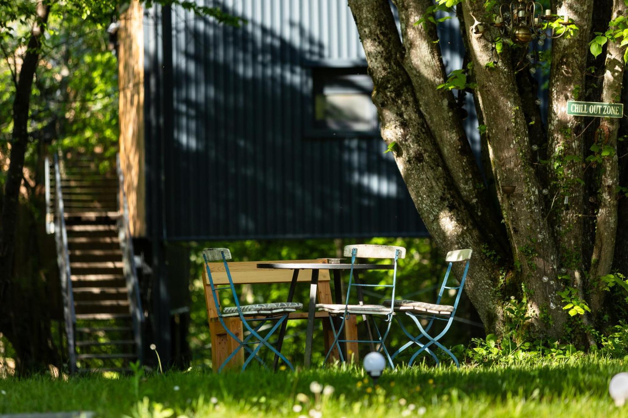 Tree Elements Treehouse Retreat Apartman Szluin Kültér fotó